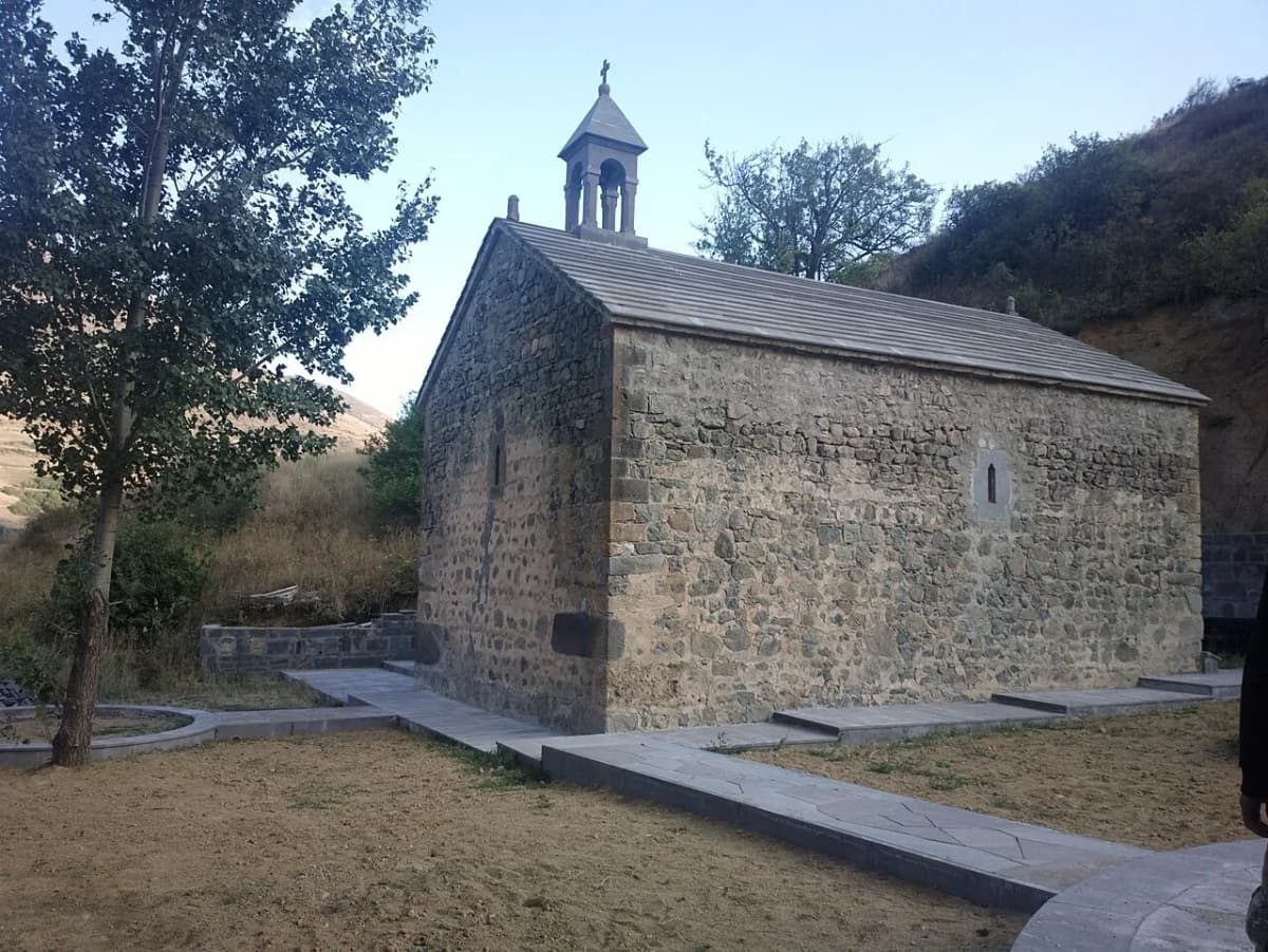 Soghomon Matevosyan · CC BY-SA 4.0 · https://creativecommons.org/licenses/by-sa/4.0/ · https://commons.wikimedia.org/wiki/File:Lor,_Saint_Hovhannes_church_01.jpg