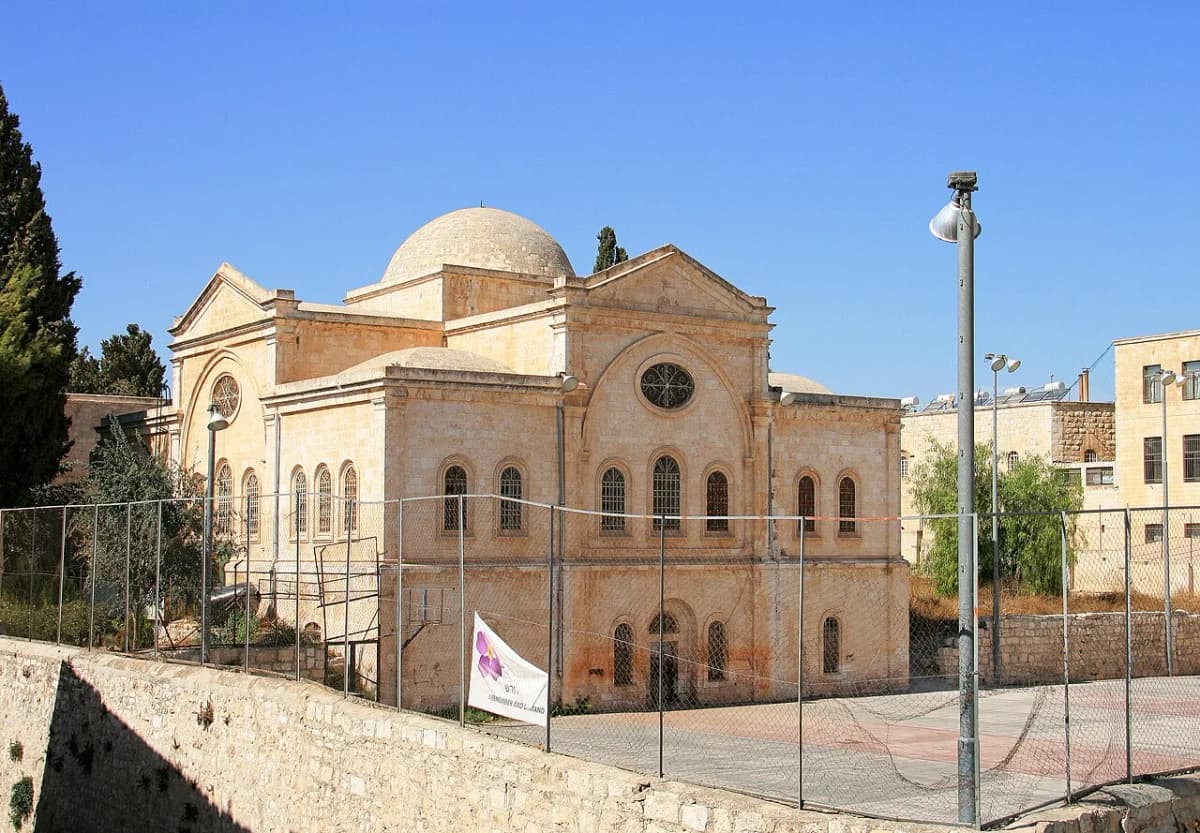 Holy Archangels Church, view from the city wall — Ludvig14, CC BY-SA 4.0 (https://creativecommons.org/licenses/by-sa/4.0/). https://commons.wikimedia.org/wiki/File:Jerusalem_ArmenianMuseum_1-3000-404_9307.jpg