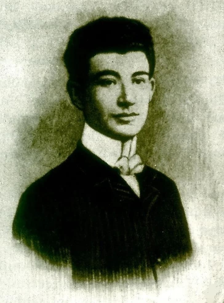 Historical portrait: Misak Metsarents. Unknown photographer, before 1908. Public domain. Wikimedia Commons: Metsarents.jpg.