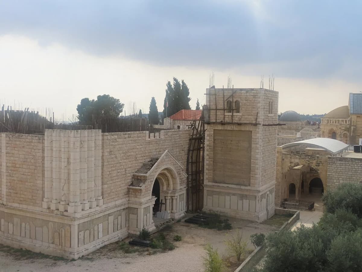 Armenian Monastery of Saint Saviour, Mount Zion — Fallaner, CC BY-SA 4.0 (https://creativecommons.org/licenses/by-sa/4.0/). https://commons.wikimedia.org/wiki/File:Holy_Land_2019_(2)_P181_Jerusalem_Ramparts_walk_Convent_of_Saint_Saviour.jpg