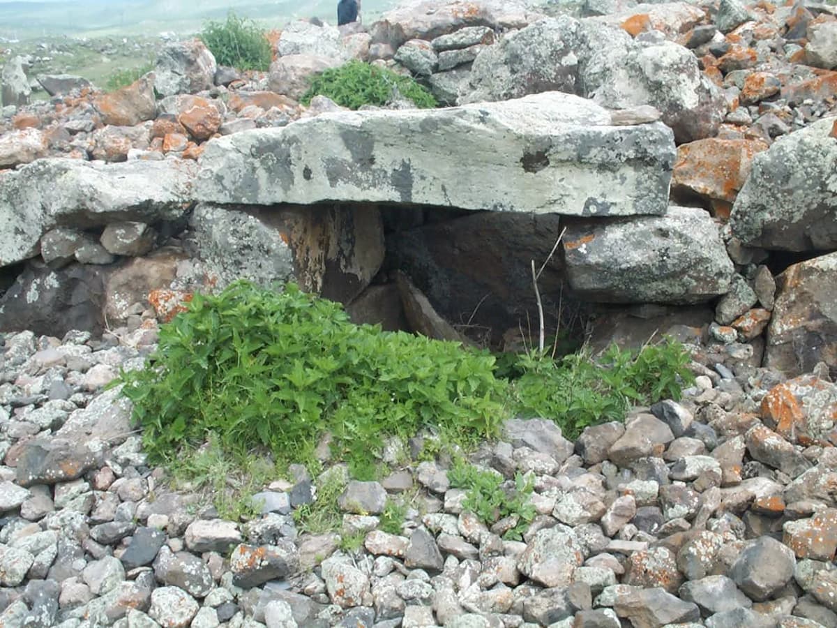Ahaik · CC BY-SA 3.0 · https://creativecommons.org/licenses/by-sa/3.0/ · https://commons.wikimedia.org/wiki/File:Zorats_Karer_01.JPG
