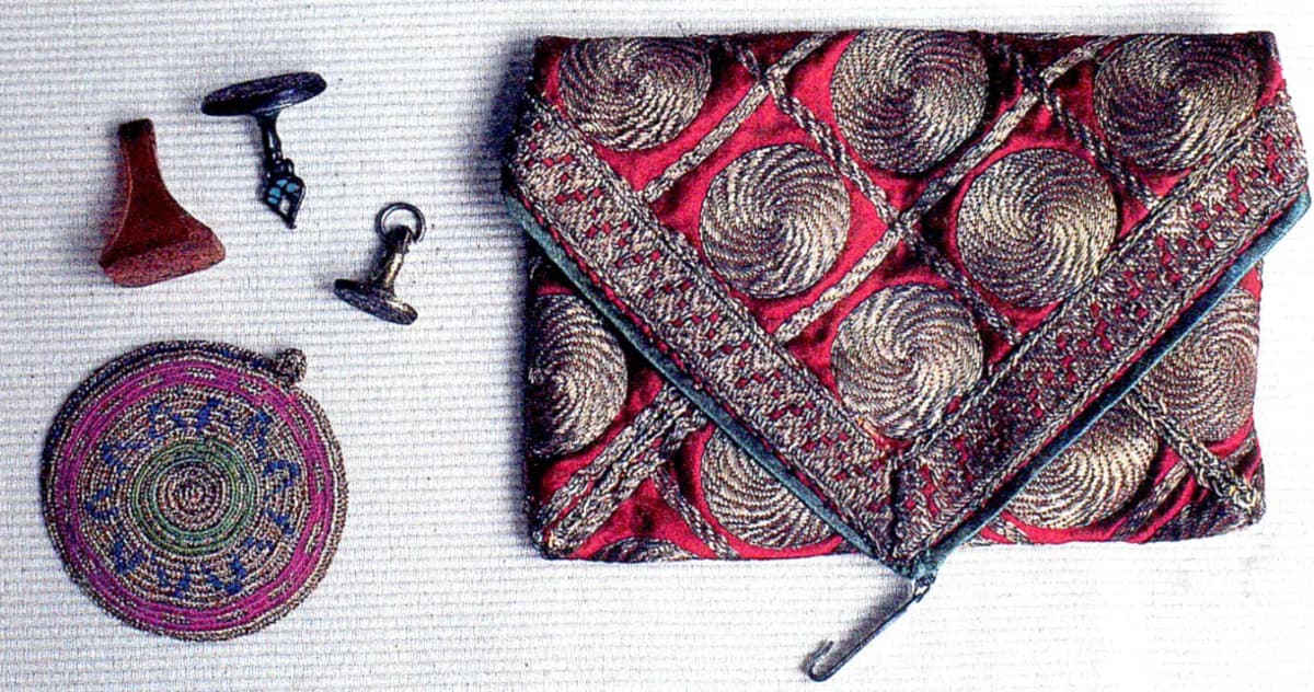 Accessories of an Armenian merchant-khoja’s costume, 17th century. Arpi Hovhannessian collection, USA.