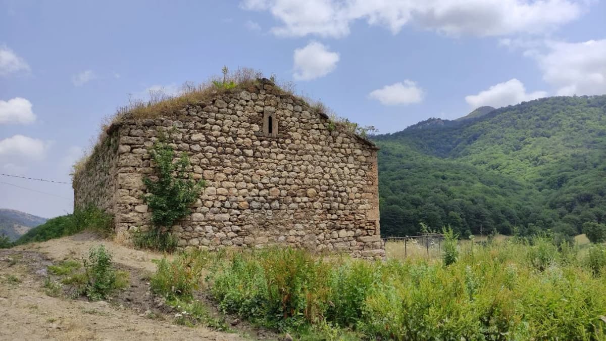 Saint Hripsime Church of Tandzaver — Nikoghosyanmarianna — CC BY-SA 4.0 · https://creativecommons.org/licenses/by-sa/4.0/ · https://commons.wikimedia.org/wiki/File:Tandzaver_St.Hripsime_Church.jpg